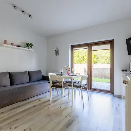 Plumtree Holiday Apartment Danzica Esterno foto