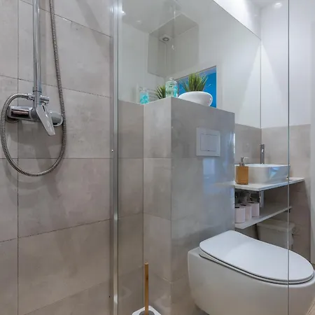 Plumtree Holiday Apartment Danzica Esterno foto